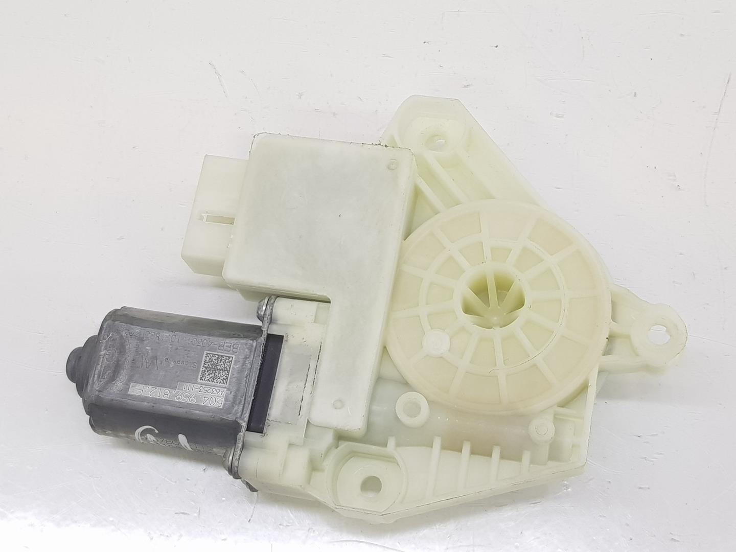 VOLKSWAGEN Golf 7 generation (2012-2024) Motor de control geam ușă  dreapta spate 5Q4959812F,5Q4959812F,SOLOELMOTOR 19861852