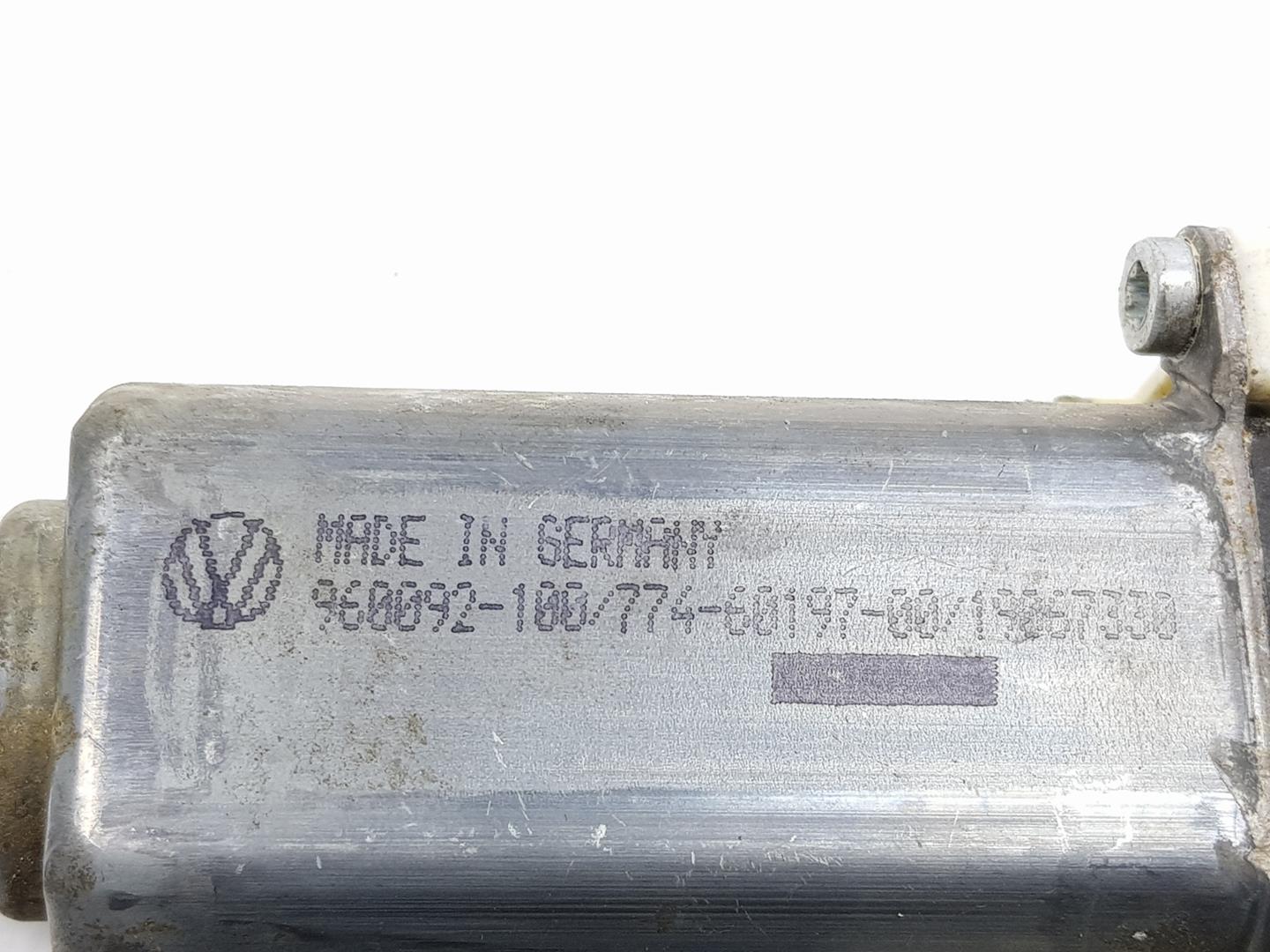 VOLKSWAGEN Passat B6 (2005-2010) Motor de control geam ușă  dreapta spate 1K0959704P, 1K0959704P 23753280