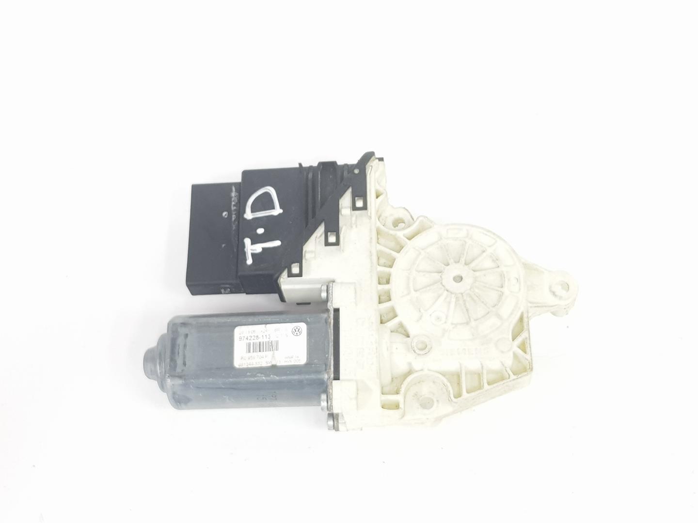 VOLKSWAGEN Passat B6 (2005-2010) Motor de control geam ușă  dreapta spate 1K0959704P, 1K0959704P 24209104