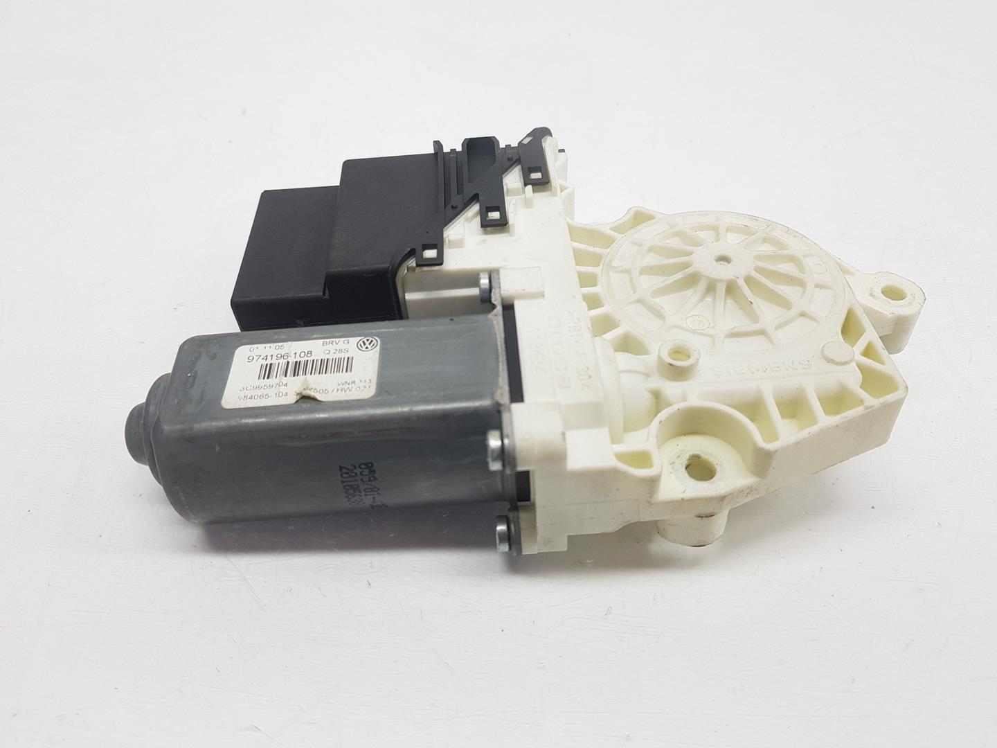 VOLKSWAGEN Passat Variant 1 generation (2010-2024) Motor de control geam ușă  dreapta spate 3C9959704,3C9959704A 21455384