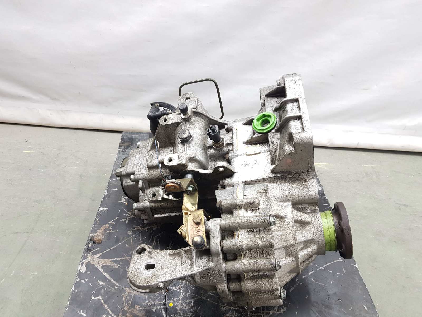 SEAT Ibiza 2 generation (1993-2002) Gearbox EAY,02K300049LX 27263710