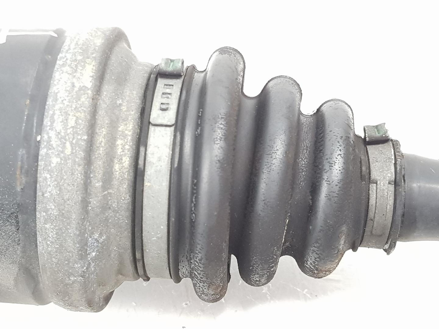 BMW 4 Series F32/F33/F36 (2013-2020) Bakre Vänster Drivaxel 33208680347, 33208680347 22327680