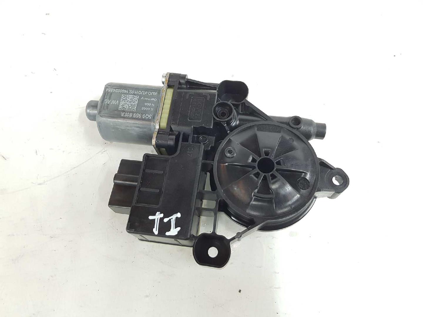 VOLKSWAGEN Golf 7 generation (2012-2024) Rear Left Door Window Control Motor 5Q0959811A, 5Q0959811A 19701225