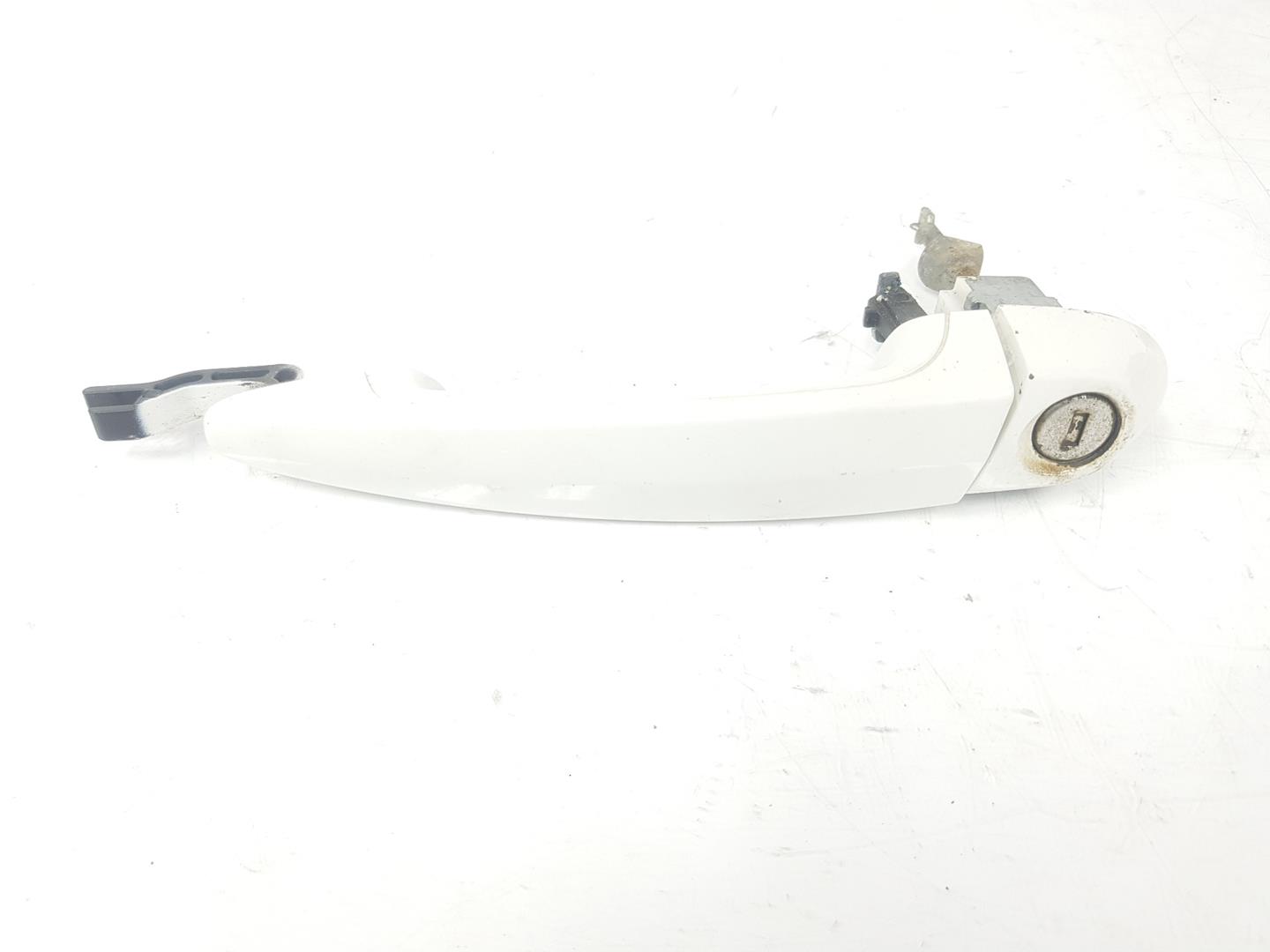 BMW 1 Series E81/E82/E87/E88 (2004-2013) Poignée extérieure de porte avant gauche 7207551,51217207551,COLORBLANCO300 19818635