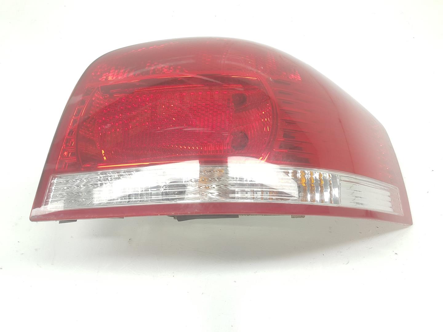 AUDI A2 8Z (1999-2005) Rear Right Taillight Lamp 8P0945258 19936394