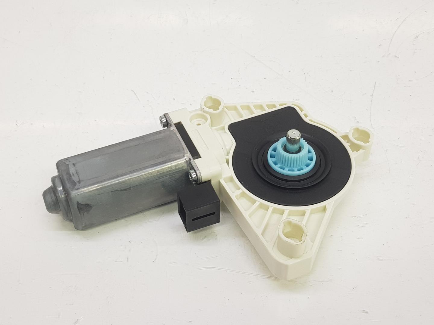 VOLKSWAGEN Golf 7 generation (2012-2024) Front Right Door Window Control Motor 5Q4959802B, 5Q4959802B, SOLOELMOTOR 19861878