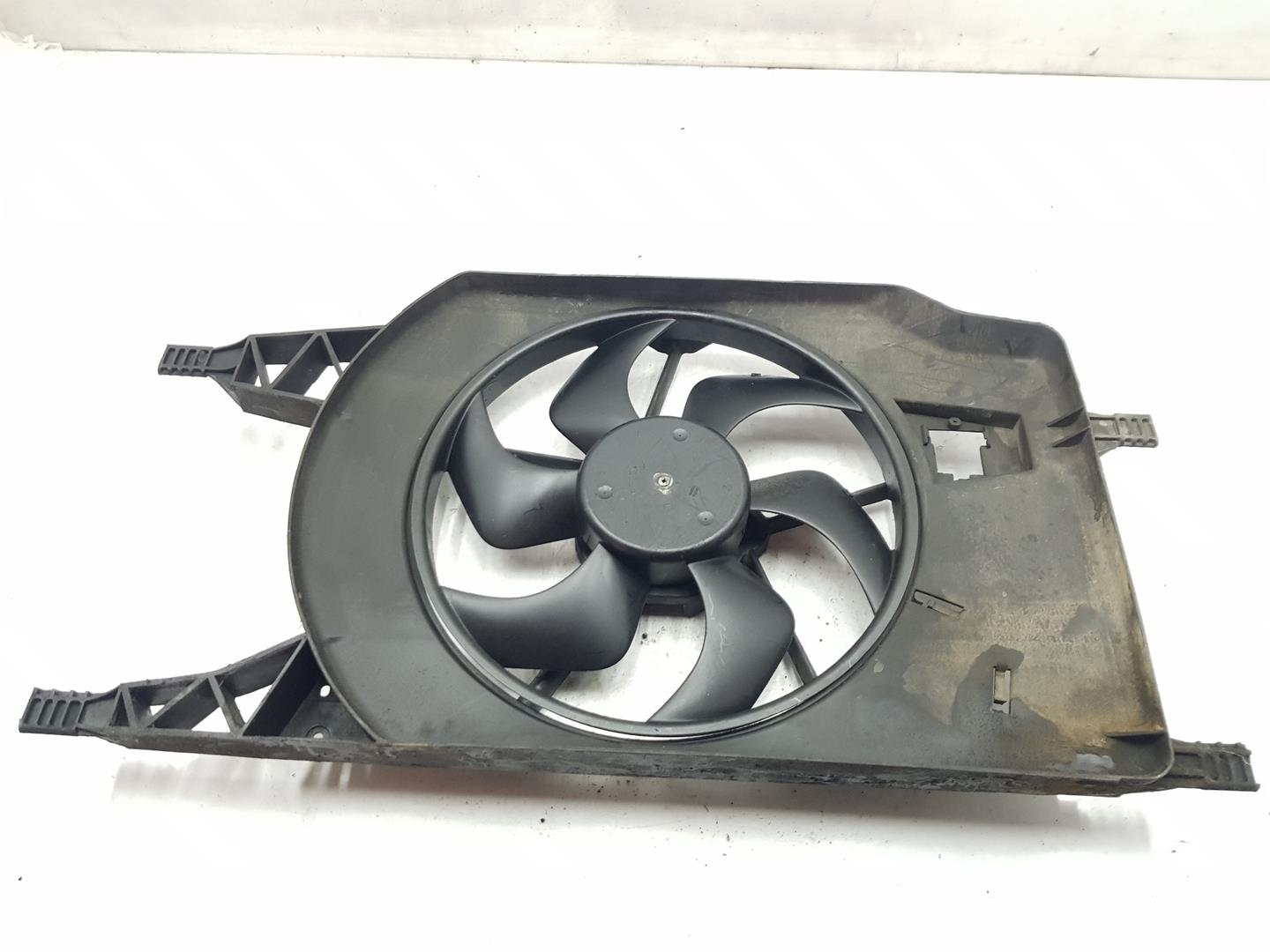 RENAULT Laguna 2 generation (2001-2007) Diffuser Fan 8200025635, 8200025635 19806894