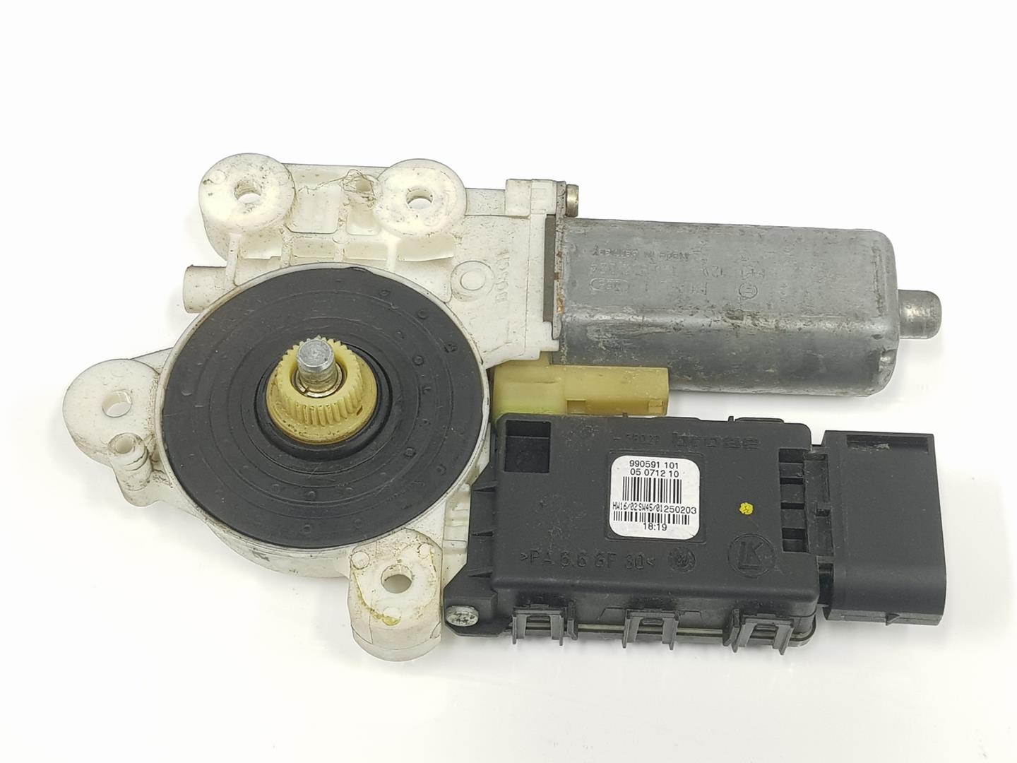 MERCEDES-BENZ A-Class W168 (1997-2004) Мотор керування вікном лівих задніх дверей 0130822024,A1688203342 24245990
