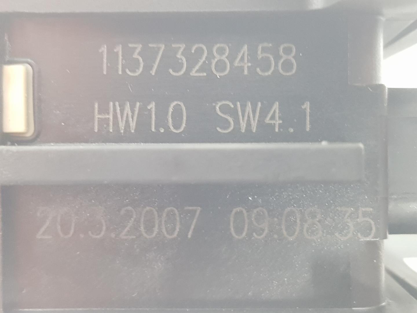 HYUNDAI i30 FD (1 generation) (2007-2012) Priekinių kairių durų stiklo pakelėjo varikliukas 1137328458, 824502L010 24875945