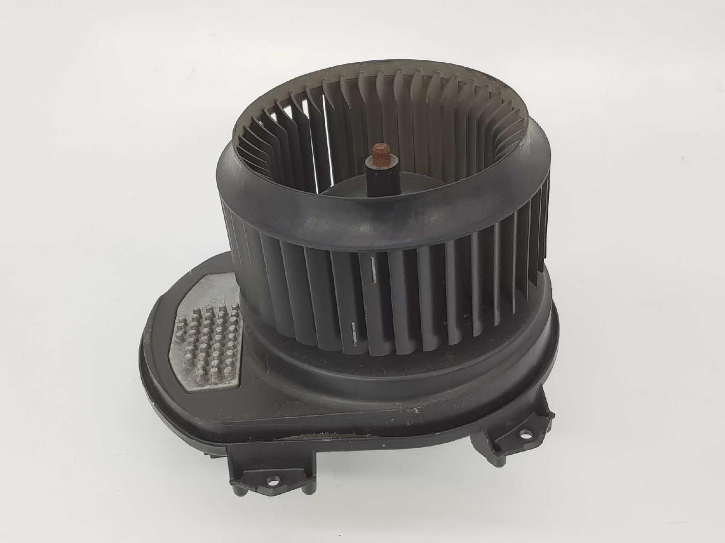 MERCEDES-BENZ A-Class W176 (2012-2018) Ventilateur de chauffage A2469061601, A2469061601 19737079