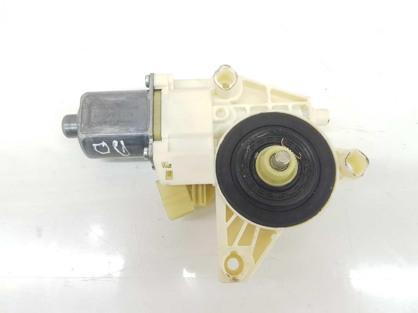 MERCEDES-BENZ GLK-Class X204 (2008-2015) Front Right Door Window Control Motor A2129066702,2129066702 19715455