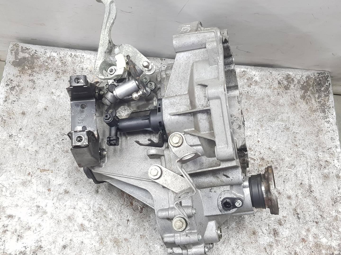 SEAT Cordoba 2 generation (1999-2009) Gearbox GRZ, 02T300052QX 19862219