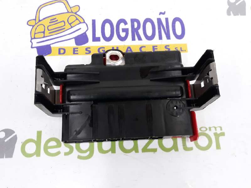 BMW 3 Series E90/E91/E92/E93 (2004-2013) Fuse Box 61146942912, 6942912, 61146971370 19626209