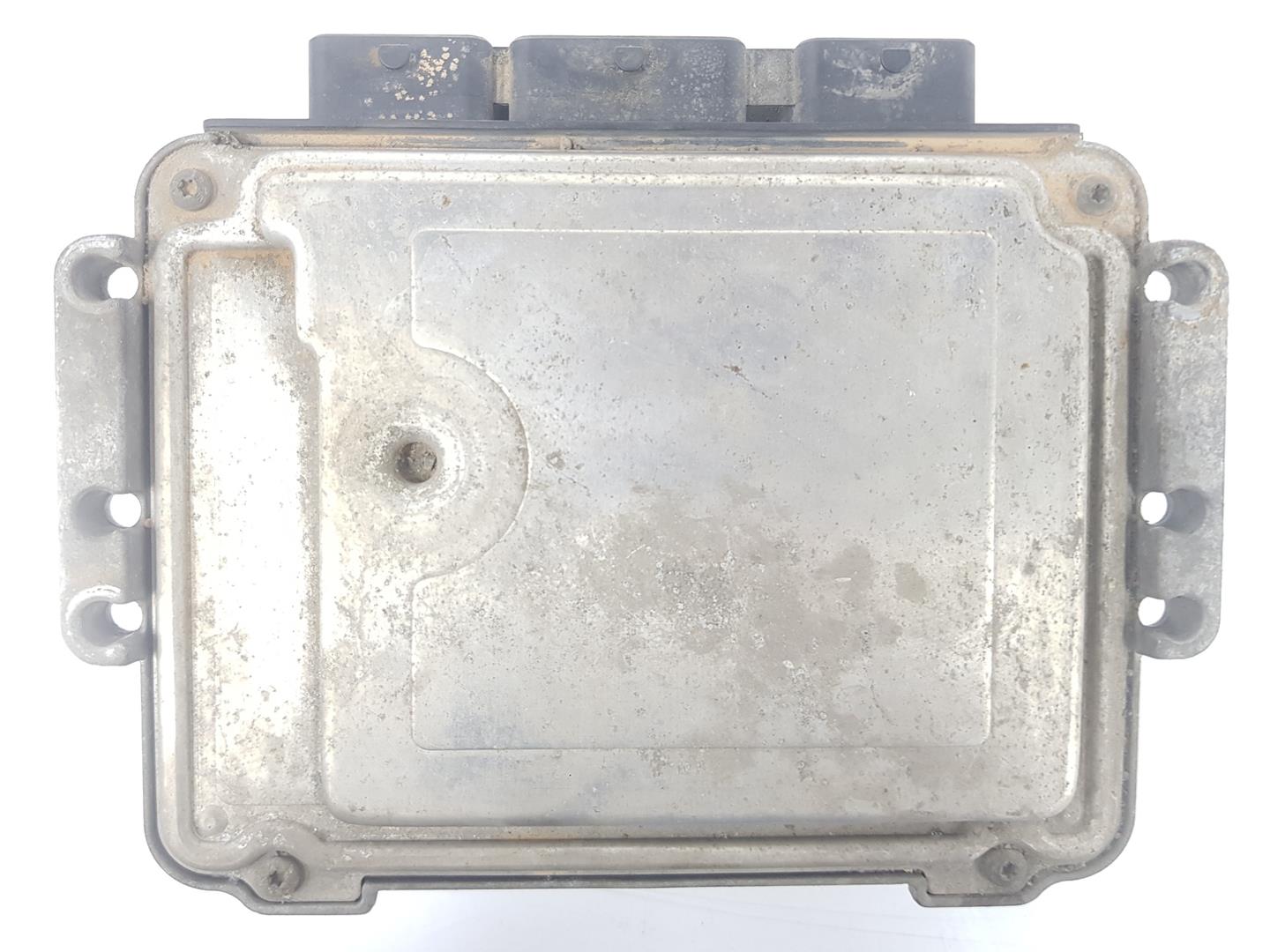 NISSAN motorvezérlő egység 8200381668, 605045200 19805279