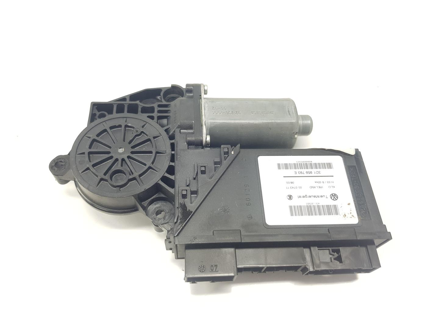 VOLKSWAGEN Touareg 1 generation (2002-2010) Front Left Door Window Regulator Motor 7L0959701H, 7L0959701H 24221346