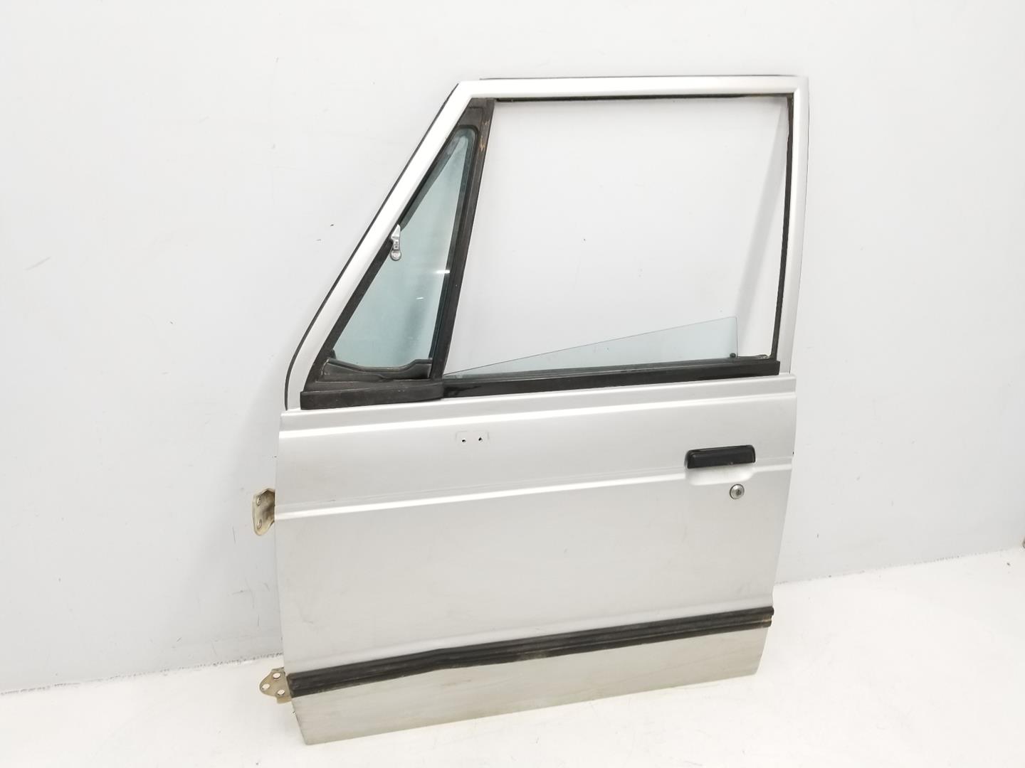 MITSUBISHI Colt 3 generation (1988-1992) Porte avant gauche MB275442, MB275442, COLORPLATA 24156703