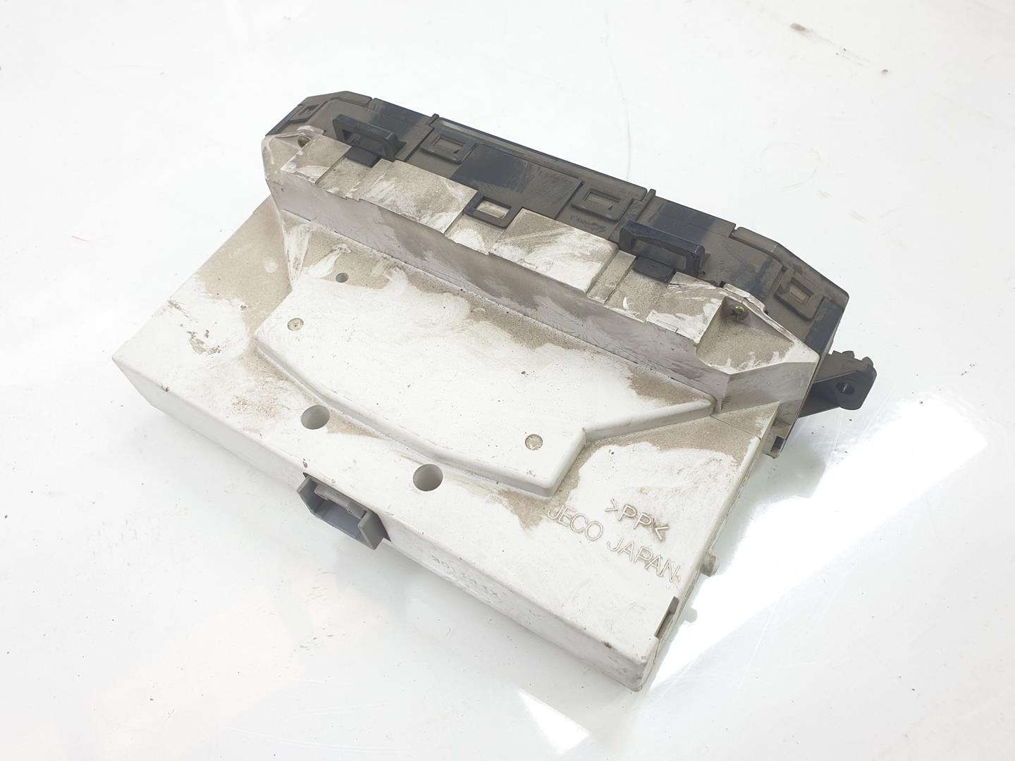 Pantalla multifunción 1KDFTV 8329060260 de Toyota Land cruiser 2002-2009 163 CV con 179604 km - pieza usada