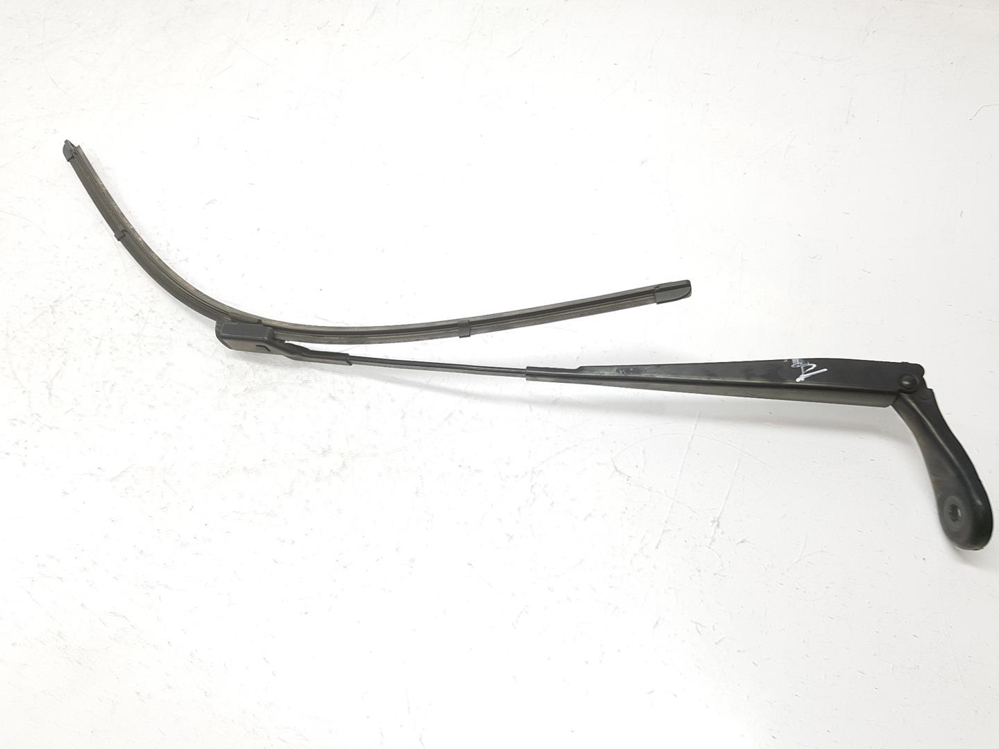 BMW 2 Series Grand Tourer F46 (2018-2023) Front Wiper Arms 61617335963, 7335963 24146769