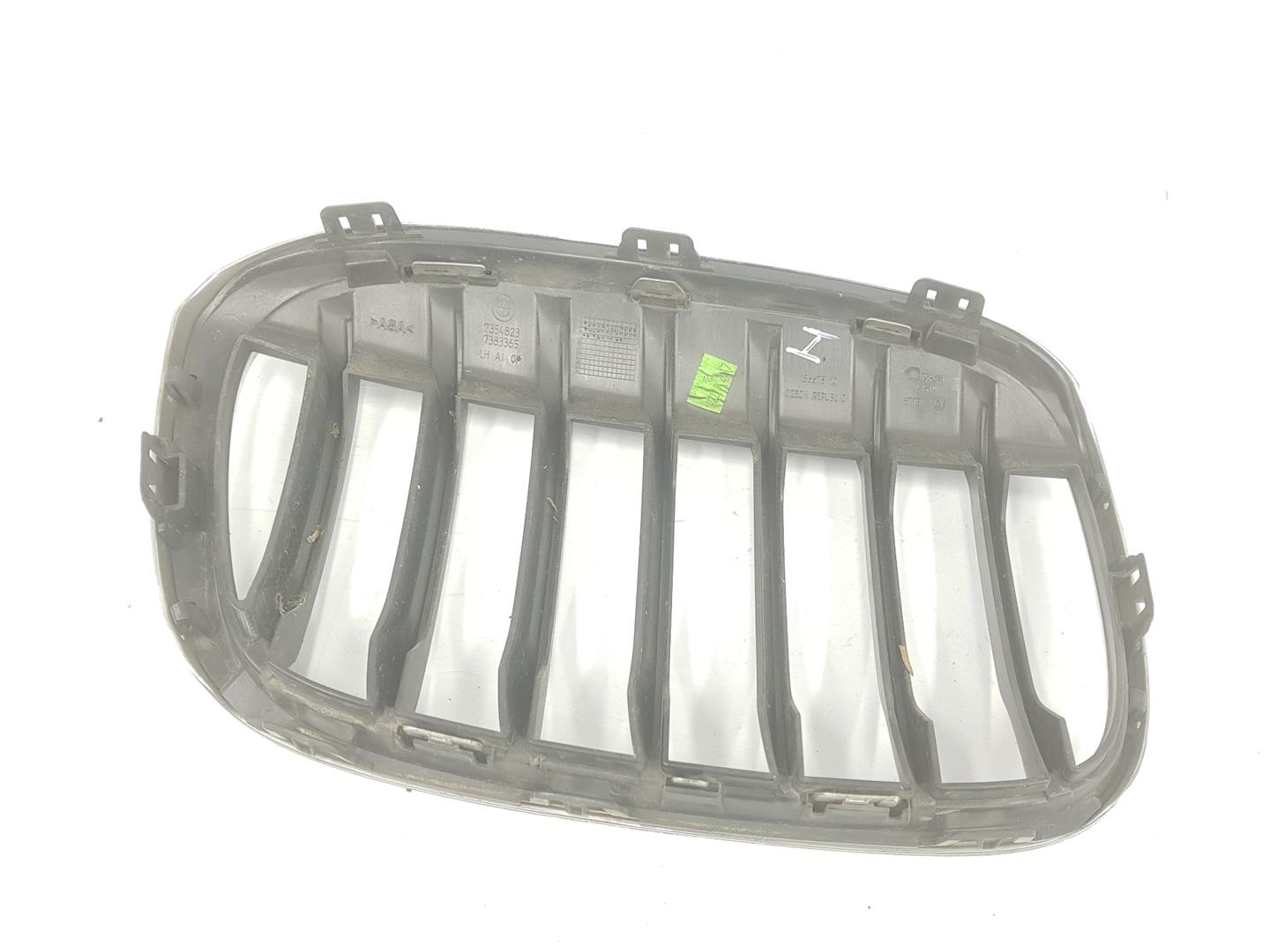 BMW X1 F48/F49 (2015-2023) Radiator Grille 51137354823,7354823 24132928