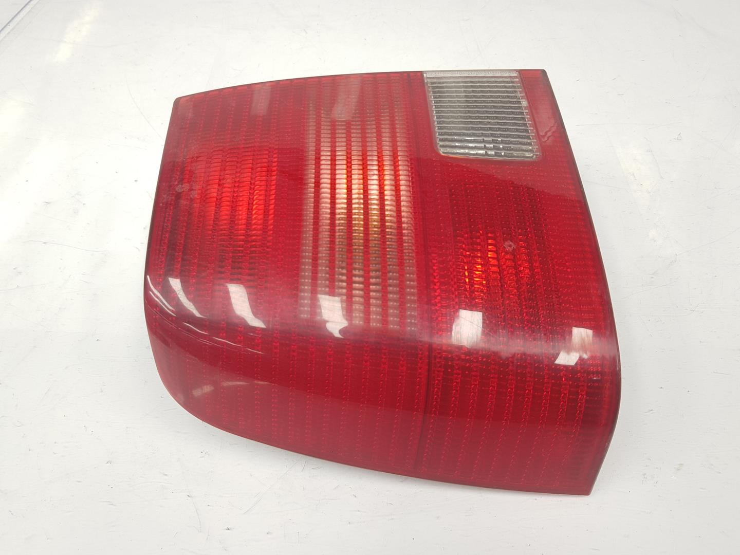 VOLKSWAGEN Passat B5 (1996-2005) Rear Left Taillight 3B5945095F,3B5945095F 20482872