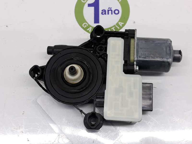 SEAT Leon 3 generation (2012-2020) Moteur de commande de vitre de porte arrière gauche 5Q0959407A, 5Q0959407A 19646234