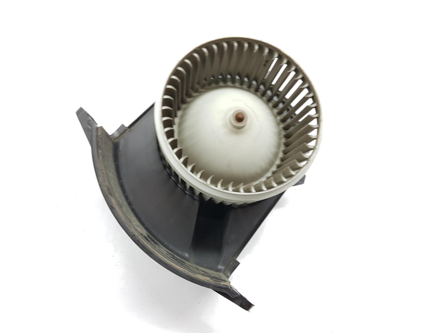 RENAULT Master 3 generation (2010-2023) Heater Blower Fan 173830100, 7701068976 24251982