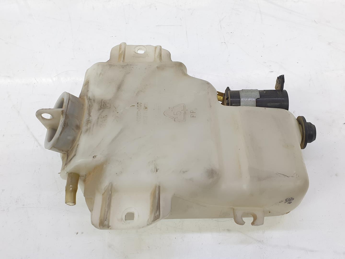 MITSUBISHI Pajero 2 generation (1991-1999) Window Washer Tank MB628750, MB628750 24131131