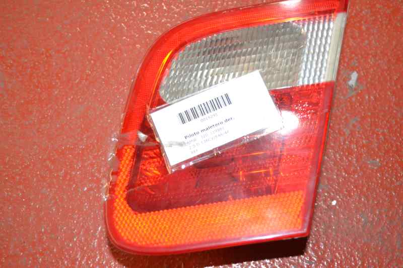 BMW 3 Series E46 (1997-2006) Right Side Tailgate Taillight 8364924, 4PUERTAS, 63218364924 19706540