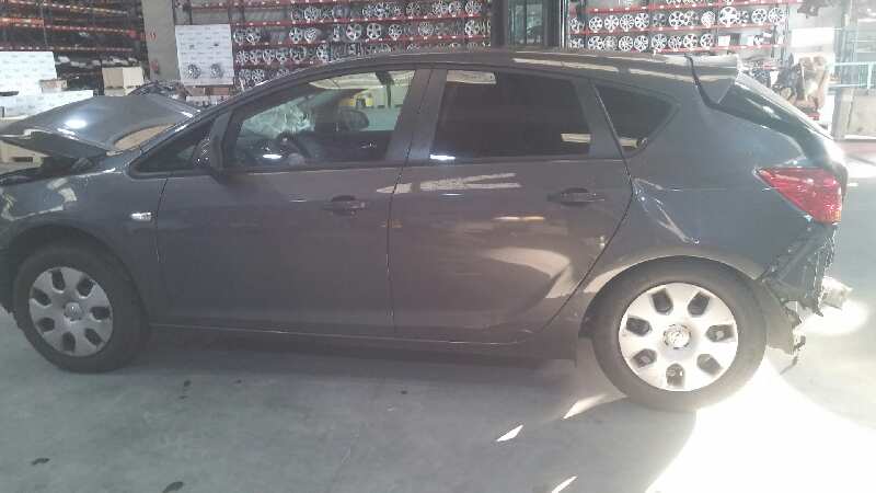 OPEL Astra J (2009-2020) Mecanismul de direcție 13305522,95433818,00040120102 26358659