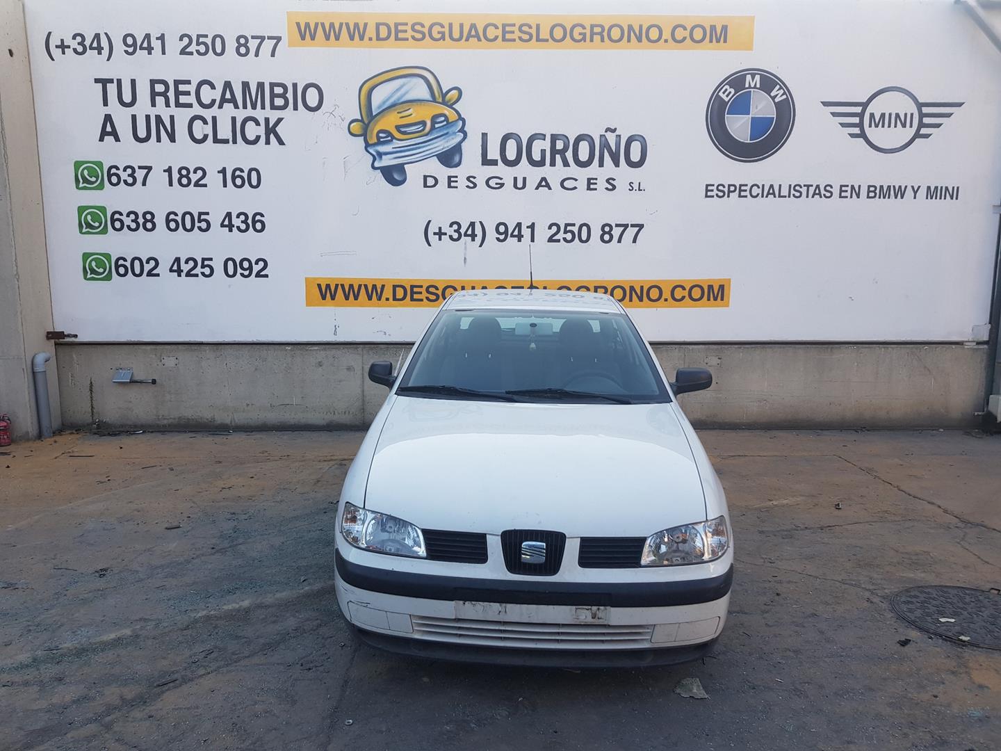 SEAT Cordoba 1 generation (1993-2003) Vasen takaluukun takavalo 6K6945107C, 6K6945107C 19773533