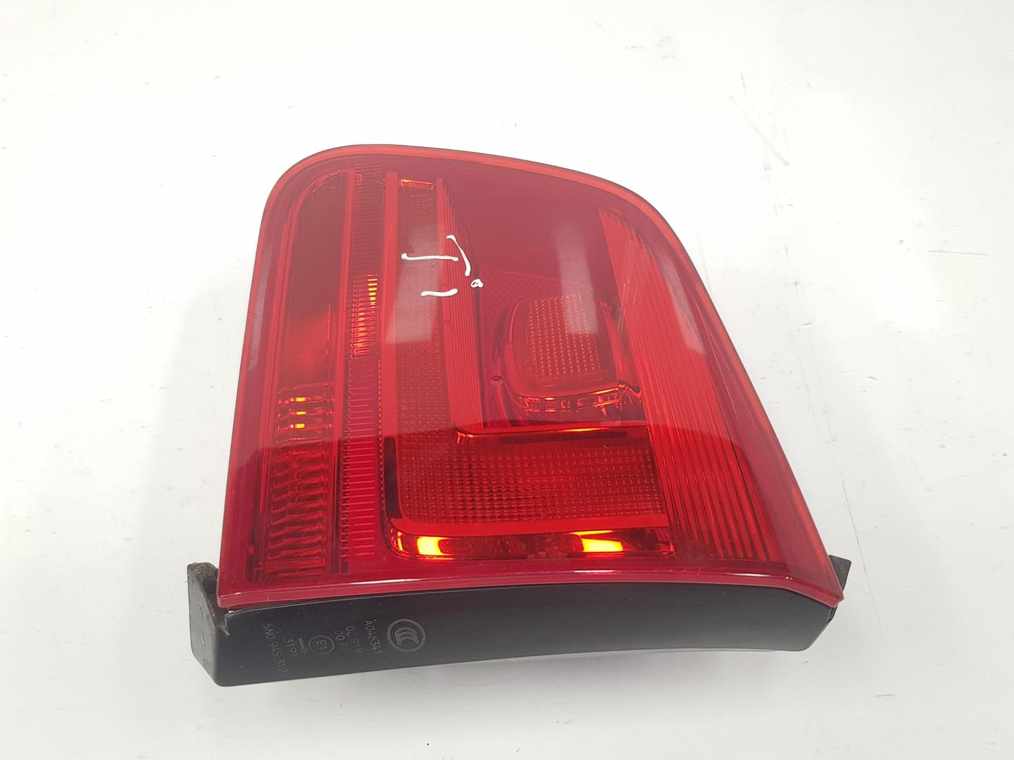 VOLKSWAGEN Tiguan 1 generation (2007-2017) Rear Left Taillight 5N0945093G, 5N0945093G, INTERIORIZQUIERDO 24126744