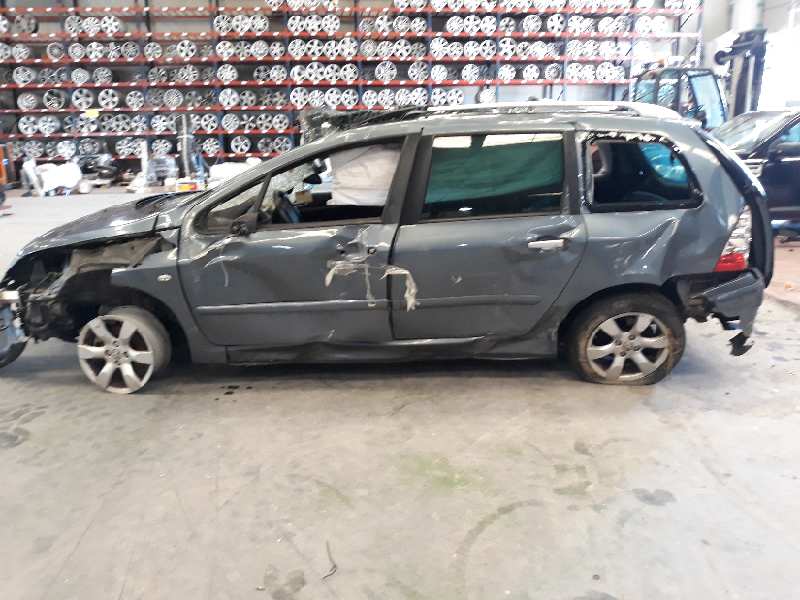 PEUGEOT 307 1 generation (2001-2008) Axul butuc roți dreapta față 1606631080 19603287