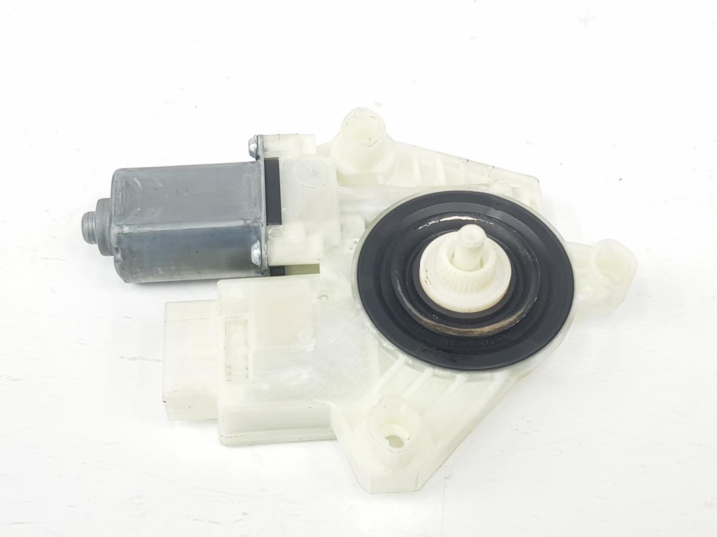 VOLKSWAGEN Golf 7 generation (2012-2024) Motor de control geam ușă  dreapta spate 5Q4959812F,5Q4959812F,SOLAMENTEELMOTOR 19824628