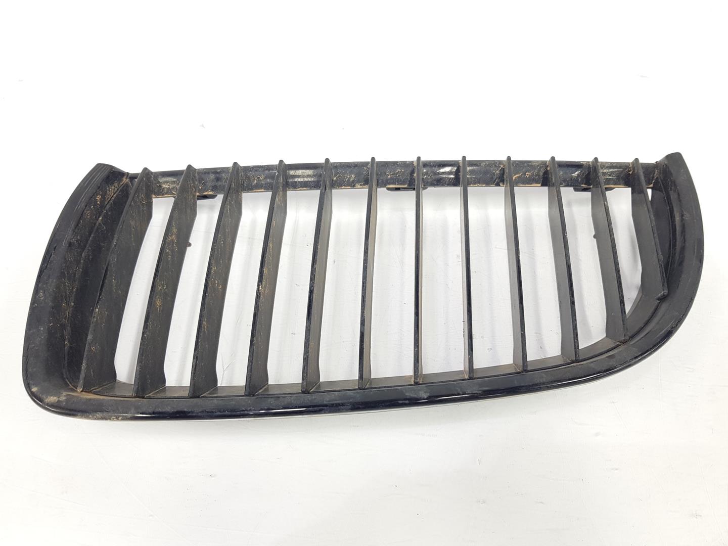 BMW 3 Series E90/E91/E92/E93 (2004-2013) Priekinės dešinės grotelės 51137120010,51137120010 19814650