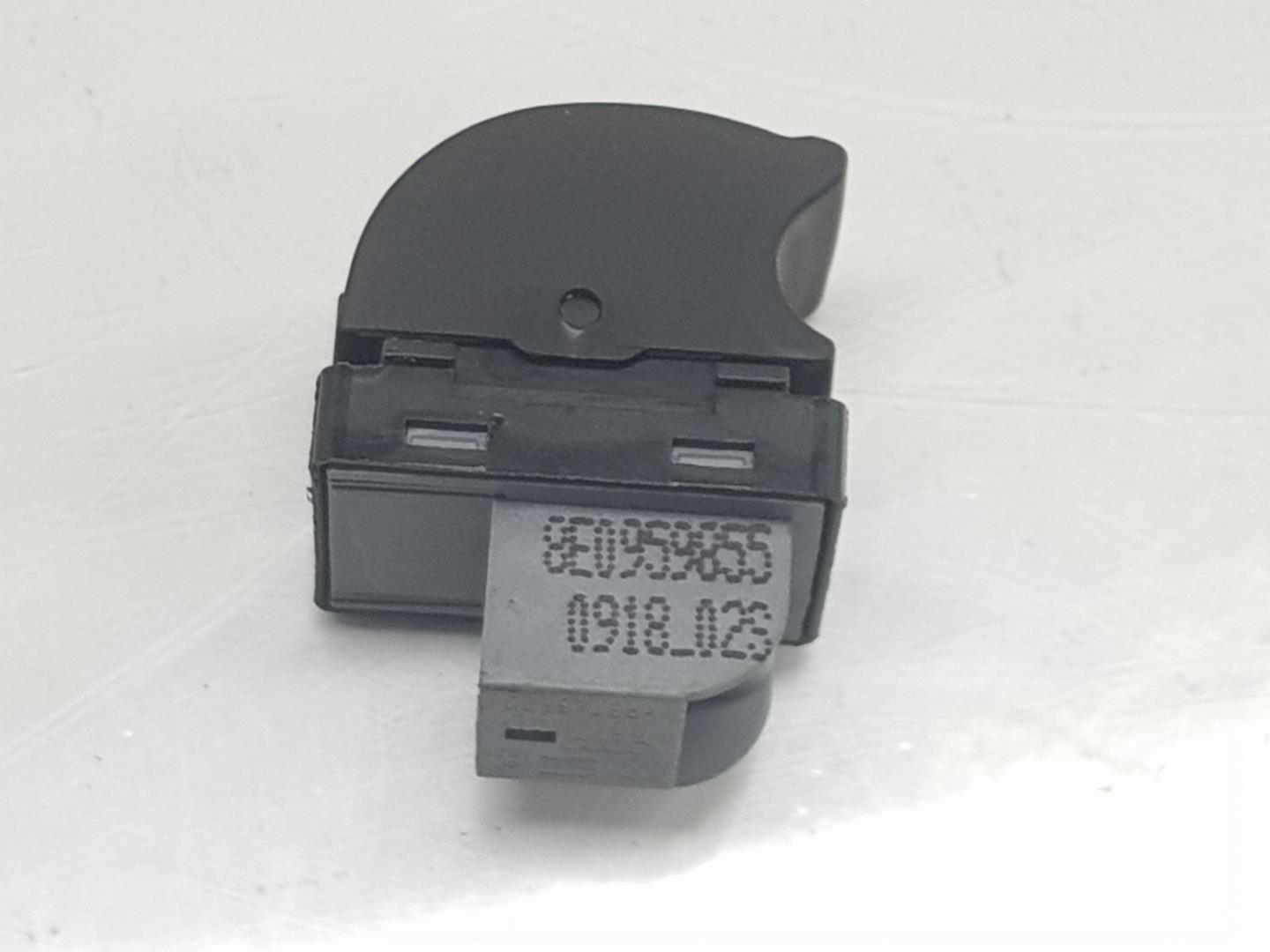 AUDI TT 8J (2006-2014) Front Right Door Window Switch 8E0959855, 8E0959855 19811310