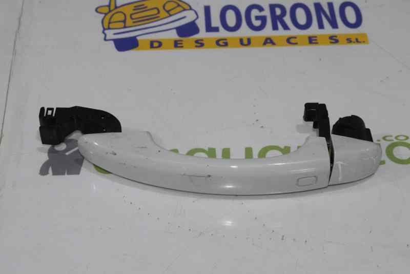 AUDI A1 8X (2010-2020) Front Right Door Exterior Handle 8T0837205A, 8T0837205A, COLORBLANCOS9R 23777303