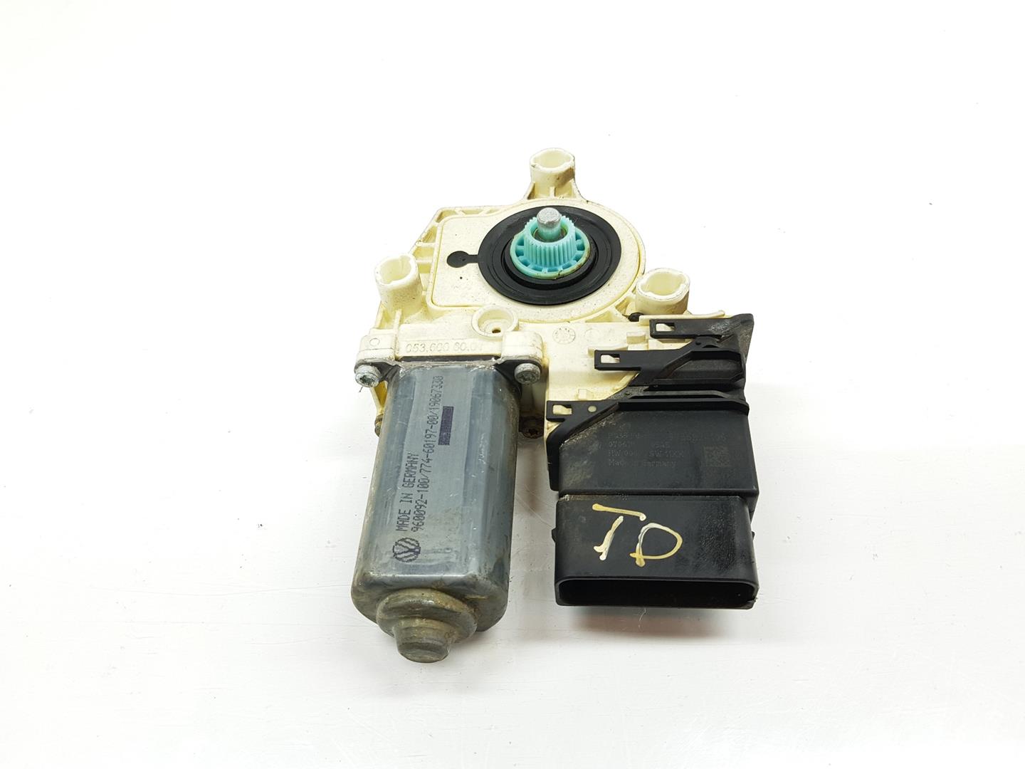 VOLKSWAGEN Passat B6 (2005-2010) Motor de control geam ușă  dreapta spate 1K0959704P, 1K0959704P 23753280