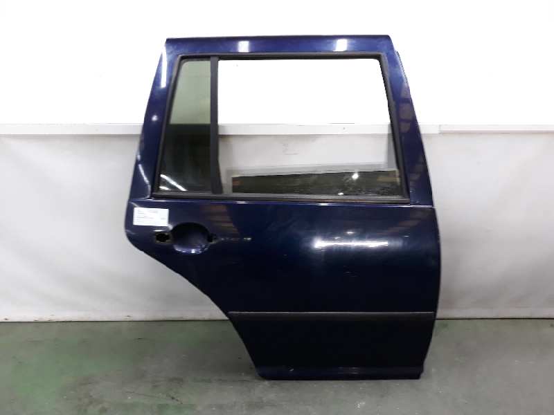 VOLKSWAGEN Golf 4 generation (1997-2006) Porte arrière droite 1J9833056E, 1J9833056E, AZUL 19712089