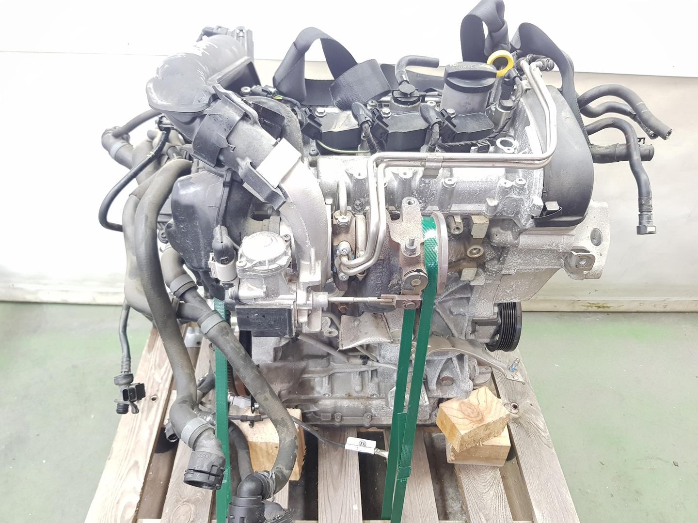 VOLKSWAGEN Golf 7 generation (2012-2024) Engine CZCA,CZC 25357192