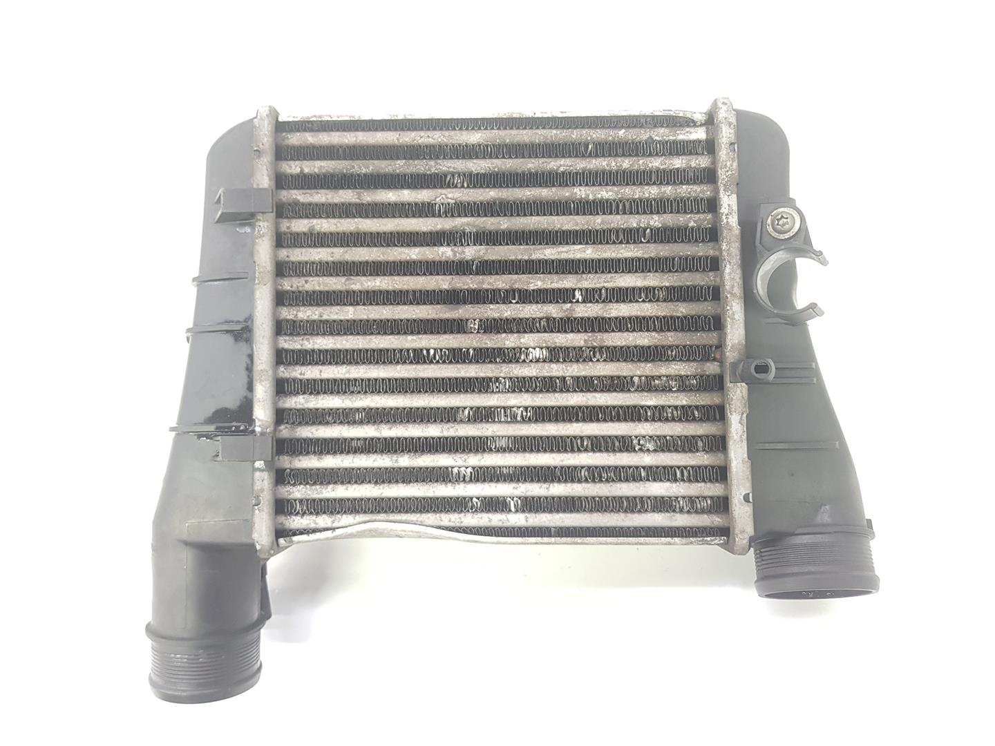 AUDI A4 B6/8E (2000-2005) Радиатор интеркулера 8E0145805AA, 8E0145805AA 19816944