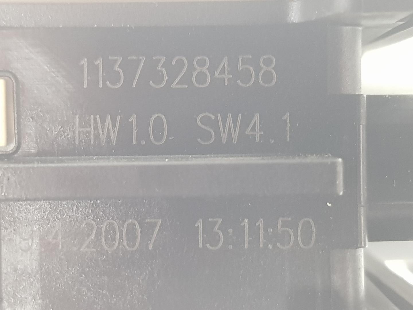HYUNDAI i30 FD (1 generation) (2007-2012) Rear Right Door Window Control Motor 1137328458, 834602L010 24875980