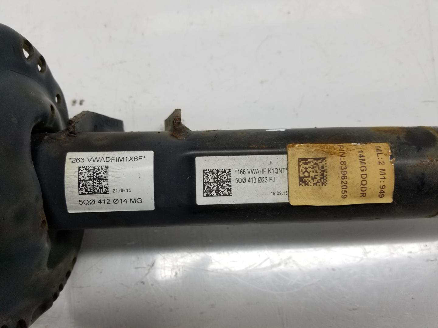 VOLKSWAGEN Variant VII TDI (2014-2024) Front Left Shock Absorber 5Q0413023FJ, 5Q0413023FJ 19841287