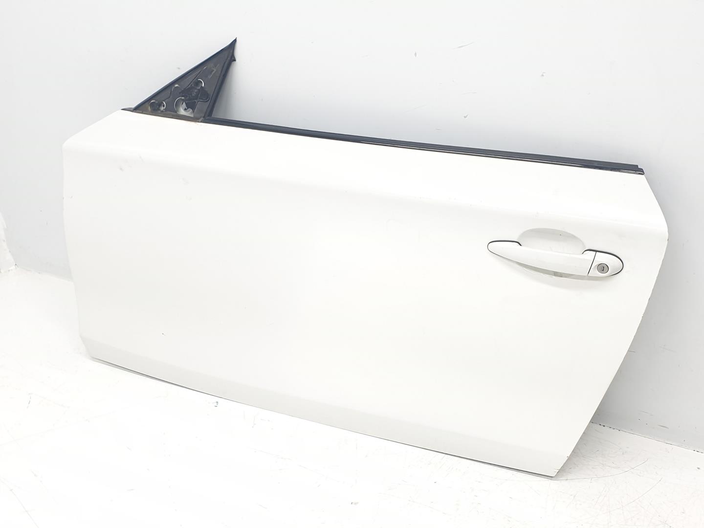 BMW 1 Series E81/E82/E87/E88 (2004-2013) Front Left Door 5A2A377, 41515A2A377, COLORBLANCO300 24245584