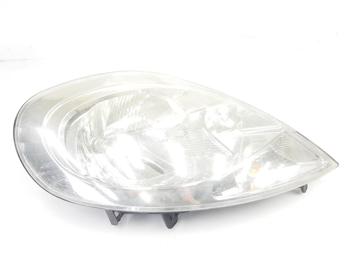 RENAULT Trafic 2 generation (2001-2015) Front Right Headlight 8200701356, 8200701356 24229792