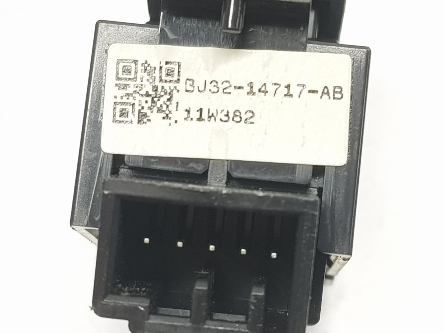 LAND ROVER Range Rover Evoque L538 (1 gen) (2011-2020) Rear Right Door Window Control Switch LR025907, LR025907 22613200