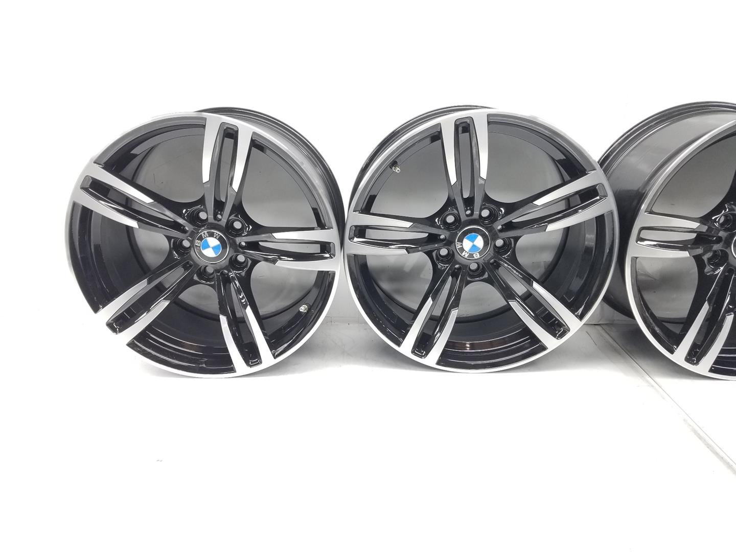 BMW M4 F82/F83 (2013-2020) Комплект колес 2284755, 2284755, 2284756 24148559