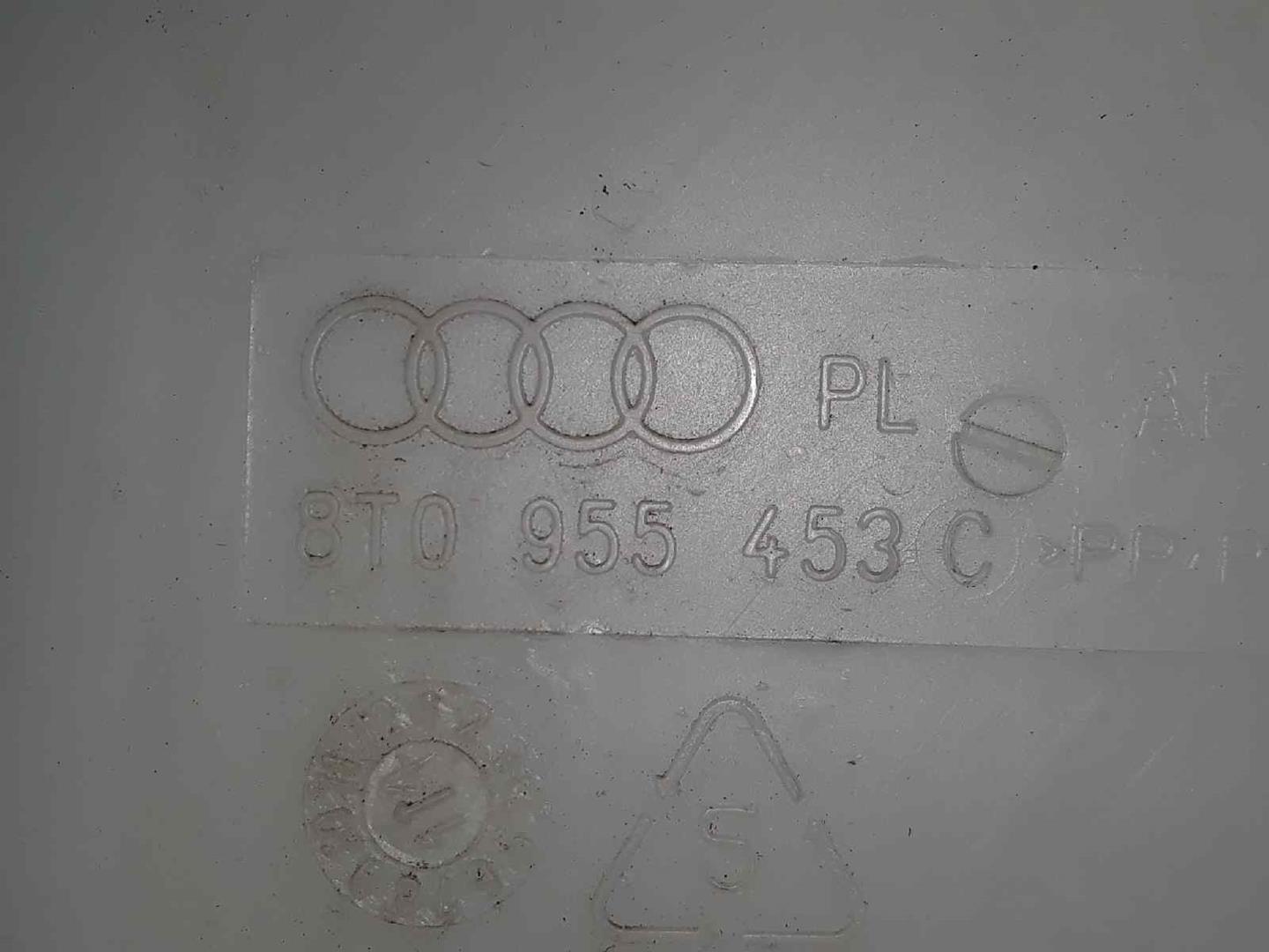 AUDI A4 B8/8K (2011-2016) Резервоар за миене на прозорци 8T0955453C, 8T0955453C, 8T1955463B 19627716