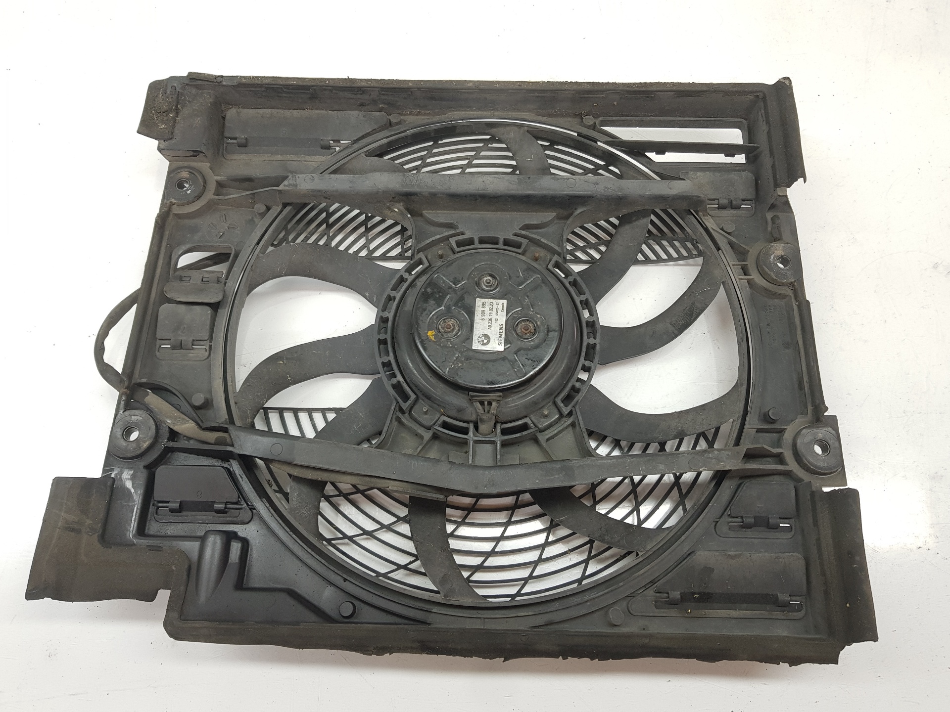 BMW 5 Series E39 (1995-2004) Diffuser Fan 6909895,64546921395 27265863