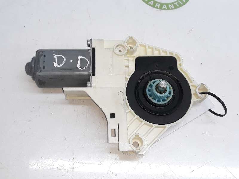 AUDI Q3 8U (2011-2020) Маторчик стеклоподъемника передней правой двери 8K0959802B, 1101919809201 19656285