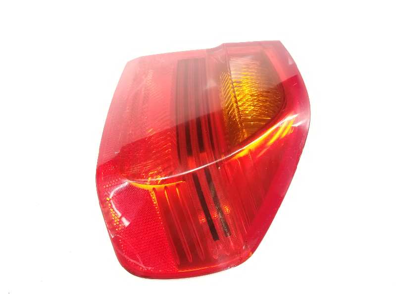 Piloto trasero derecho N46B20B 63216937458 de Bmw Serie 3 berlina 2004-2012 150 CV con 153434 km - pieza usada